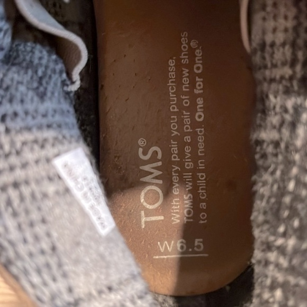 TOMS Desert Wedge Taupe Suede Lace-up Shoe -Size 6.5 - Picture 7 of 7